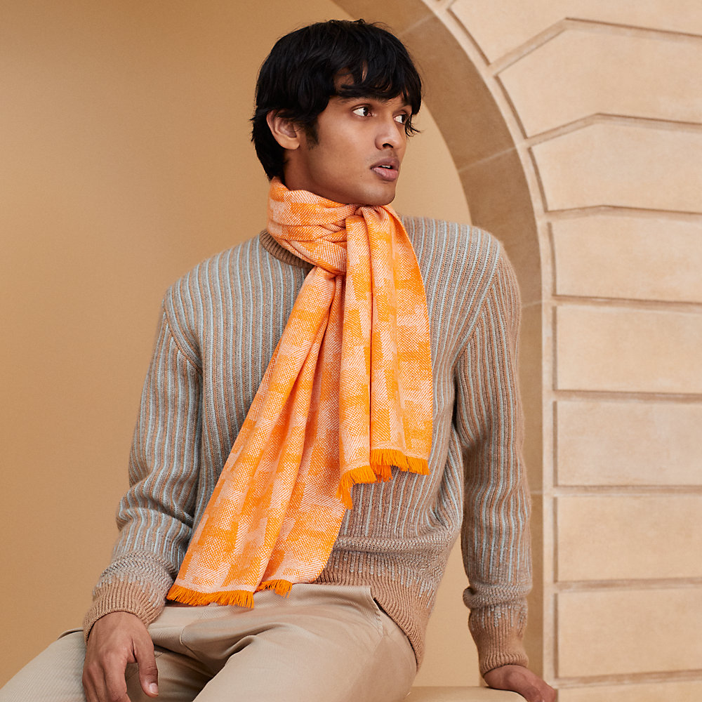 HERMES カシミヤ マフラー ベージュ・オレンジ カシミヤマフラー 《H》 ジャカード | Hermès - エルメス-公式サイト